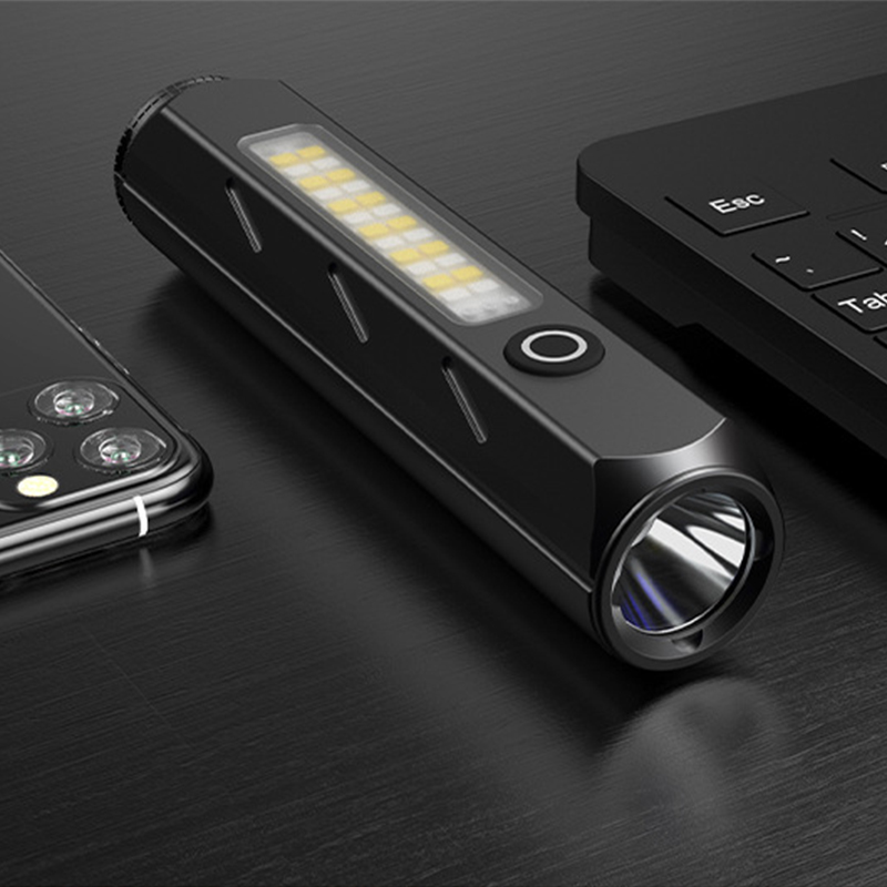 Puissante SST40 LED 21700 TYPE - Edc (Every Day Carry avis et prix
