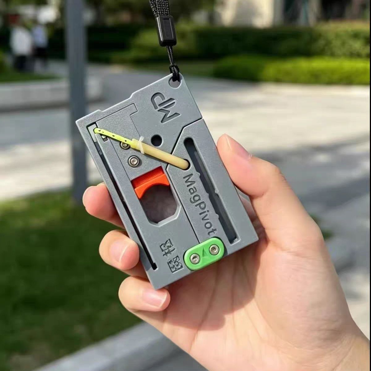 MagaPivot Card Slingshot, lanc - Edc Carry Card avis et prix